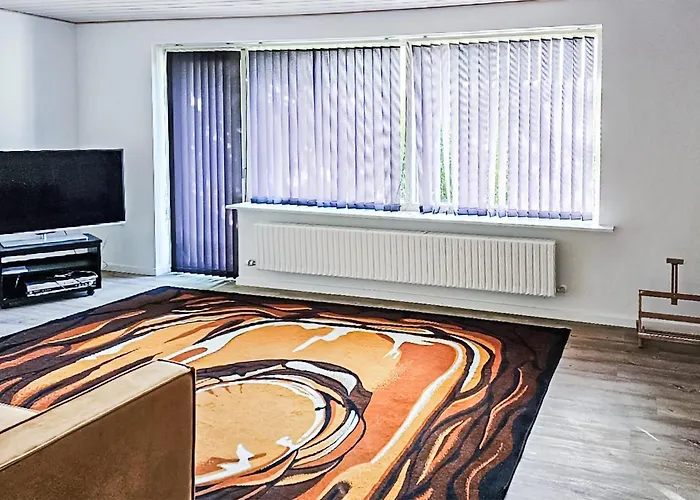 2 Bedroom Awesome In Дом отдыха Лемвиг