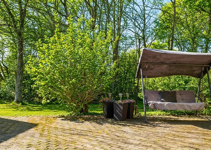 Дом отдыха 2 Bedroom Awesome In *